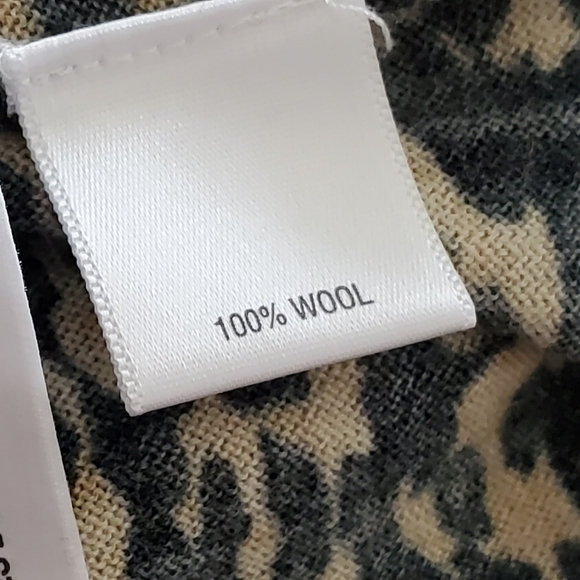 Victor Leopard Print Fine Merino Wool Open Cardigan - Picture 4 of 5